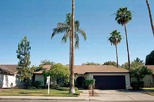1st image of 2113 W Straford Dr