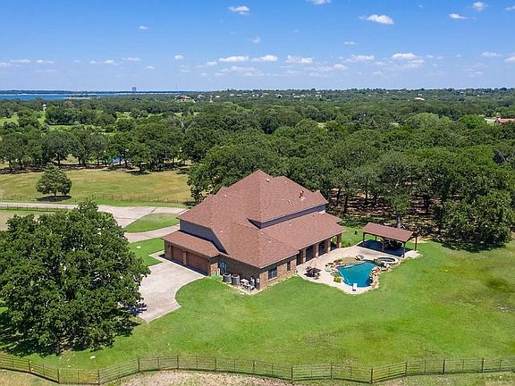 3rd image of 1591 S Gravel Cir