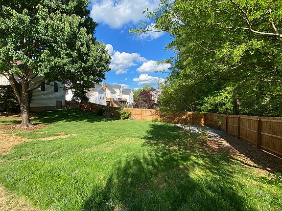 4th image of 100 Mark Twain Ct