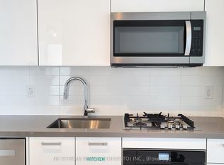 195 McCaul St #1510, Toronto, ON M5T 0E5