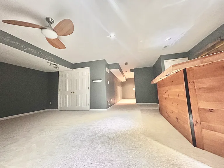 1077 Tudor Dr — Photo 26