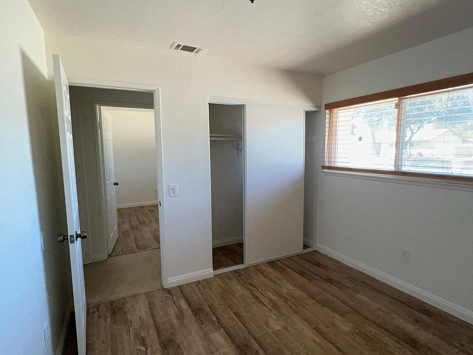 1st image of 1626 N Kirby Ct