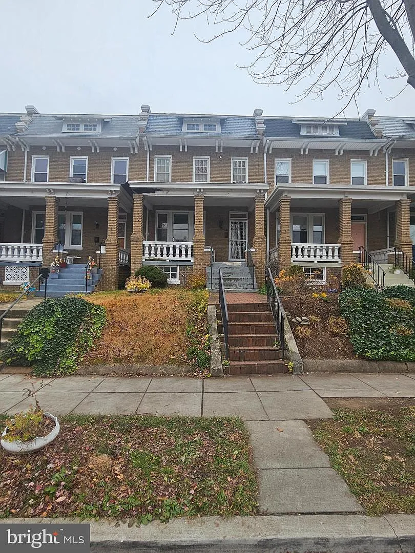3809 10th St NW photo 1