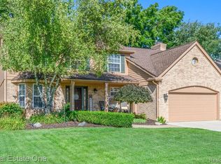 5768 Bellshire Ln Clarkston MI 48346 Zillow