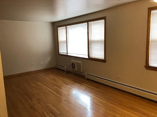 6019 W Higgins Ave #2_C Photo 1