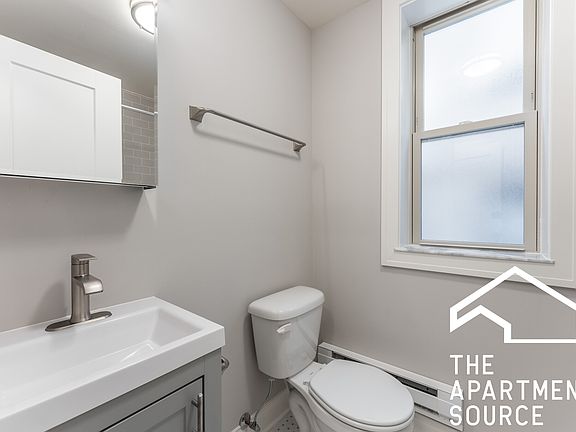 2nd image of 3655 W Wrightwood Ave #2