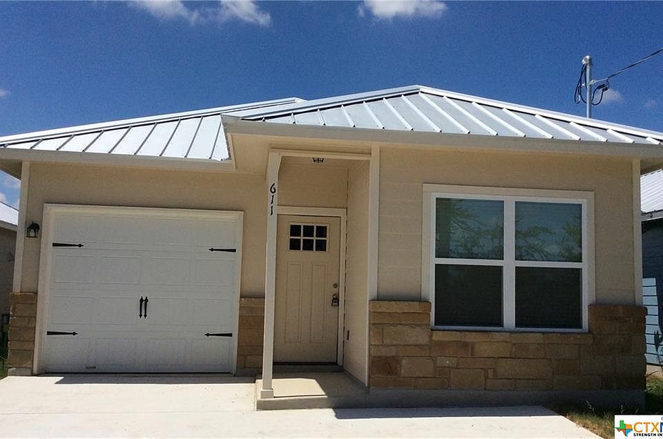 1st image of 611 Orion Dr