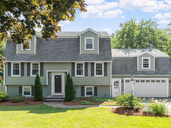 3rd image of 5 Apple Blossom Way
