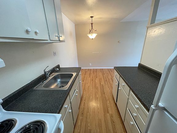 4th image of 245 E Market St APT 239