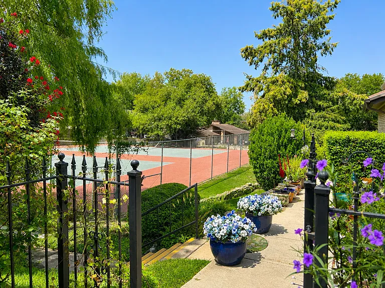 5912 Meadow Wood Ln — Photo 30