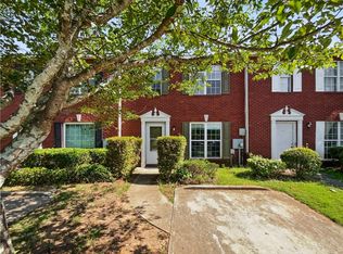 5823 Strathmoor Manor Cir, Lithonia, GA 30058