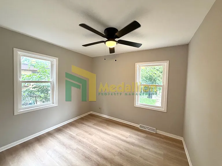 12917 S Emerald Ave — Photo 8
