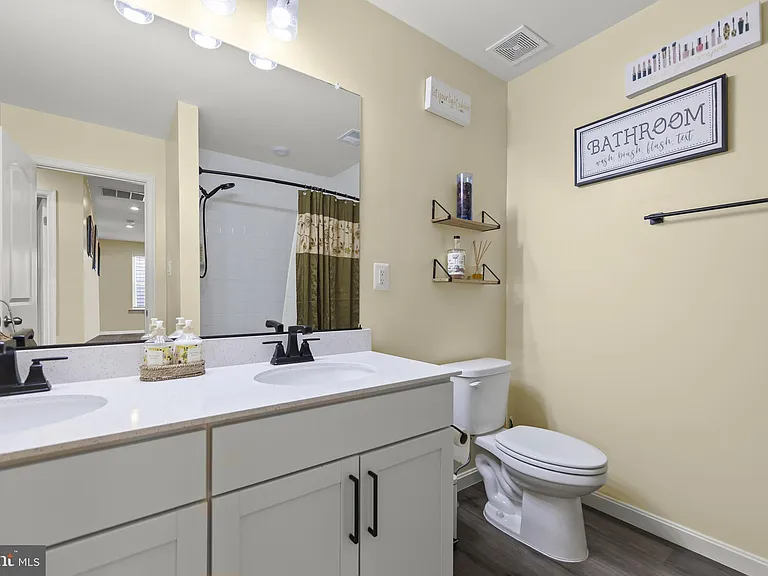 124 Lenore Ln — Photo 30