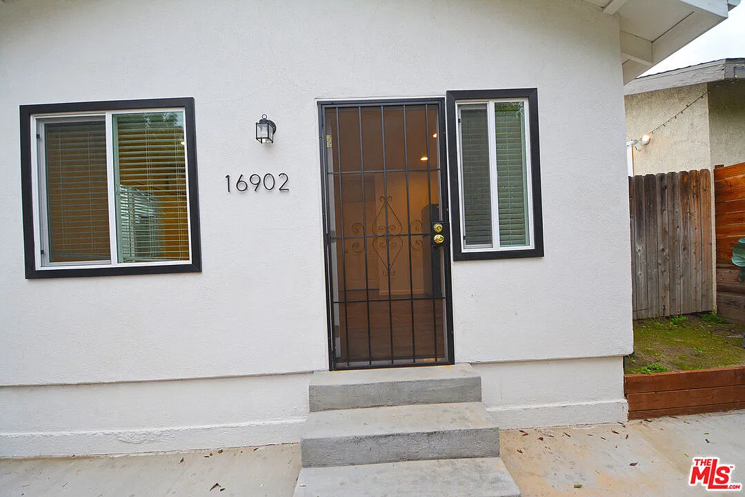 1 bed, 1.0 bath, 600 sqft, $2,000 — Photo 2