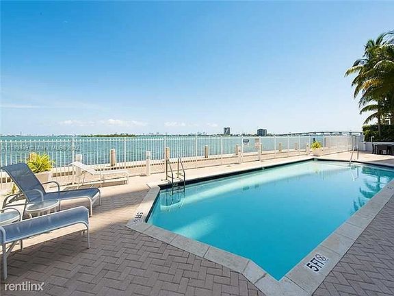 4th image of 725 NE 22nd St APT 11D