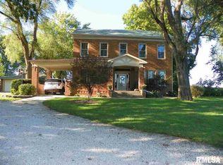 2360 Mound Rd, Jacksonville, IL 62650