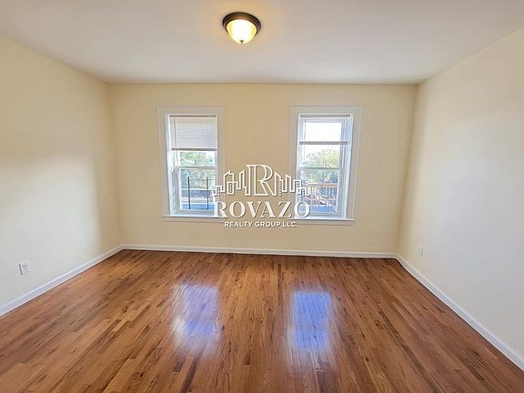 4th image of 1304-1305 Clinton Ave #14