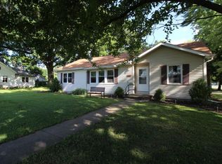 1000 Broadway Ave, Windsor, IL 61957