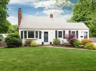 4 Drury Ln, Natick, MA 01760