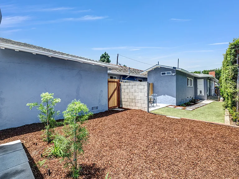 221 Avocado St #A — Photo 26