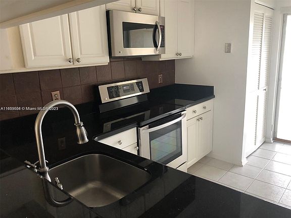 2nd image of 16767 Hemingway Dr