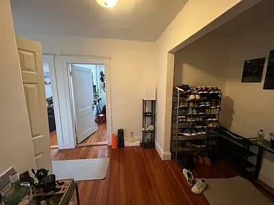 2 bed, 9999 sqft, $2,500 — Photo 4