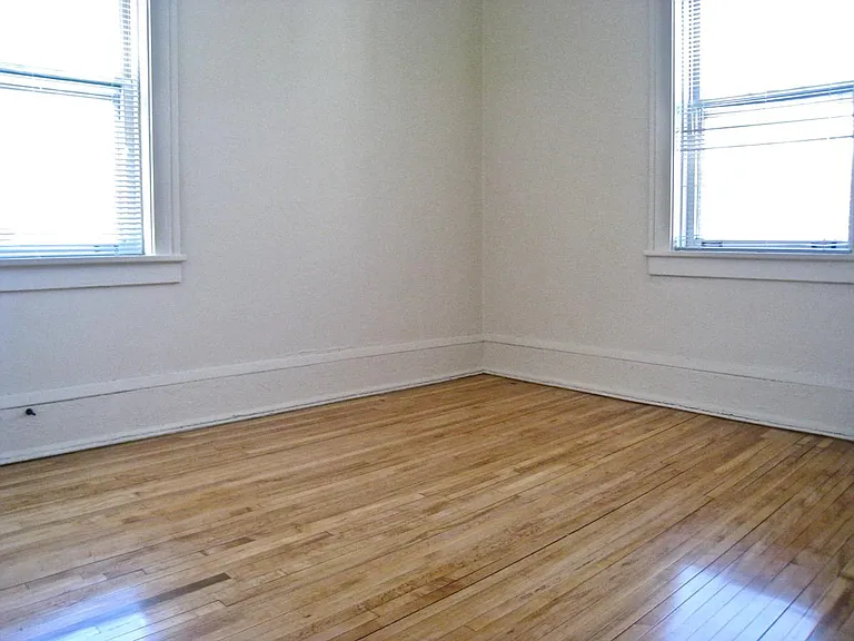 1395 Portland Ave — Photo 3