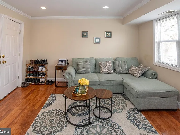 3876 9th St SE #302 — Photo 4