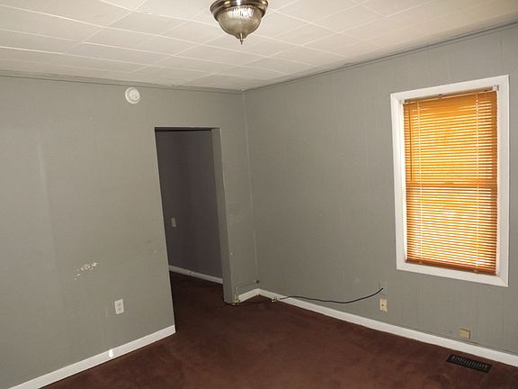 2nd image of 956 Lexington Ave