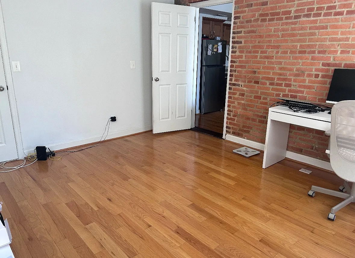 2 bed, 990 sqft, $1,650 — Photo 2