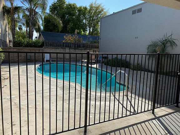 4th image of 6611 Woodley Ave APT 28