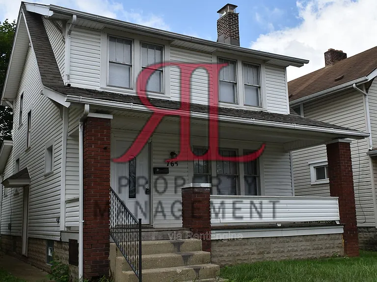 765 E Deshler Ave — Photo 2