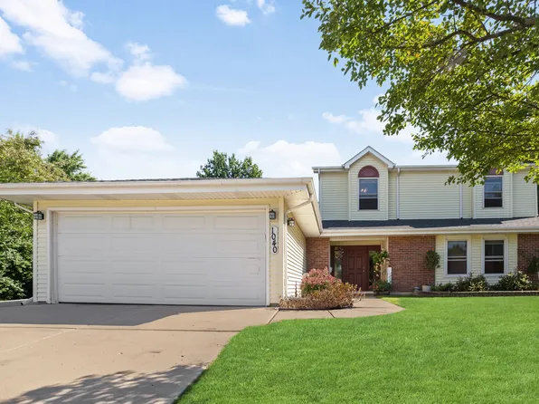 1040 Hermitage Ln, Hoffman Estates, IL 60169