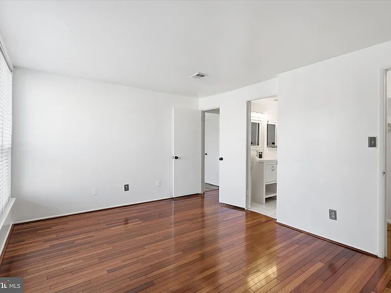 3360 Huntley Square Dr #B-1 — Photo 15