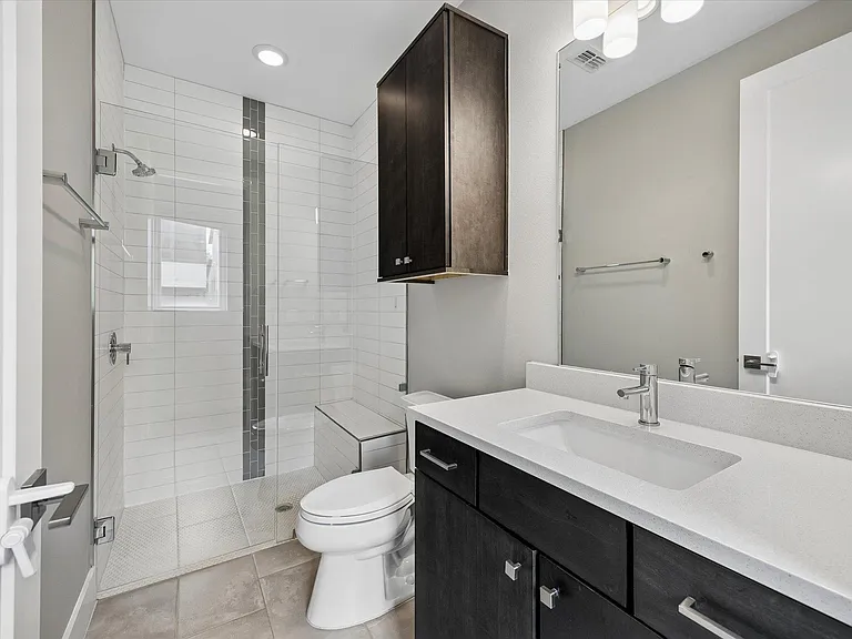 5006 Pecan Springs Rd #6 — Photo 24