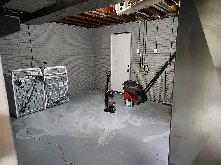 315 E Watrous Ave #317 — Photo 9