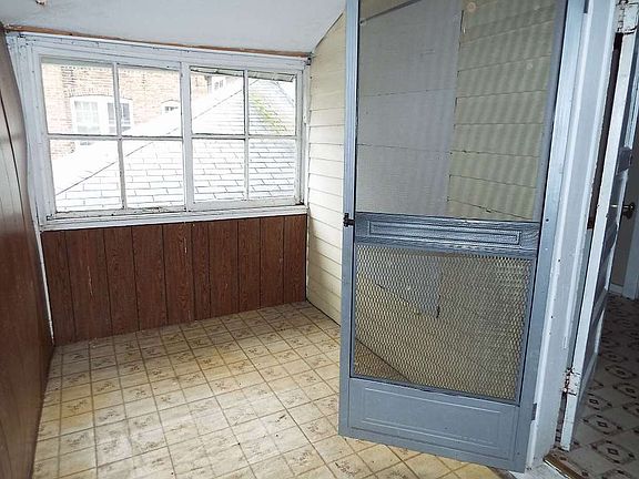 5th image of 57 W 15th St