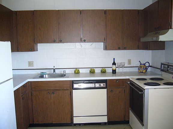 5th image of 4280 Salt Lake Blvd APT E32