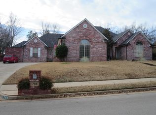 708 Hollowdale, Edmond, OK 73003