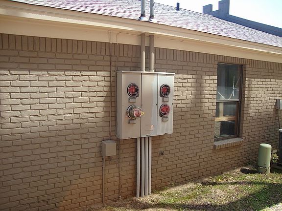 Commercial Office Building FOR SALE - Jackson Mississippi