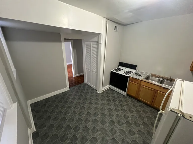 243 N Mason Ave #3 — Photo 3