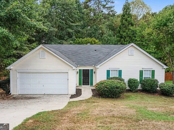 411 Crested View Dr, Loganville, GA 30052
