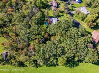 11 Harmony Dr, Lake Ariel, PA 18436
