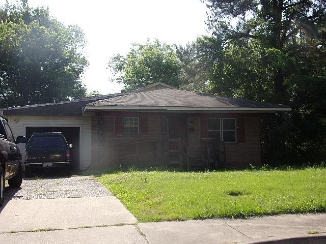 2nd image of 212 S 21st St