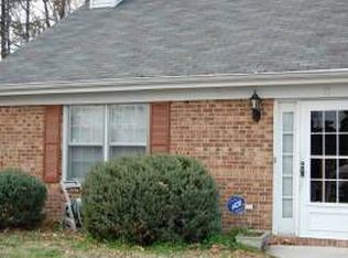 8 Covenant Ct, Hampton, VA 23666