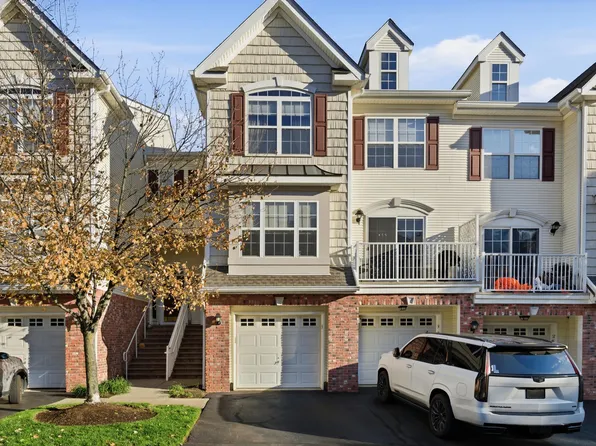 54 Boatworks Dr, Bayonne, NJ 07002