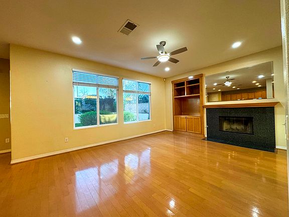 5th image of 13072 Chambord Way
