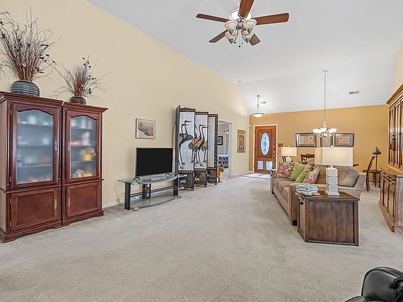 5th image of 81 Arbours West Ln