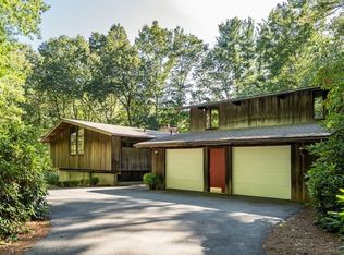 317 Springs Rd, Bedford, MA 01730