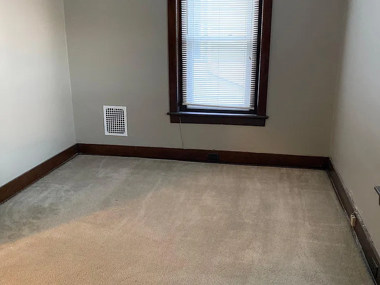 1112 Linden St #2 — Photo 6